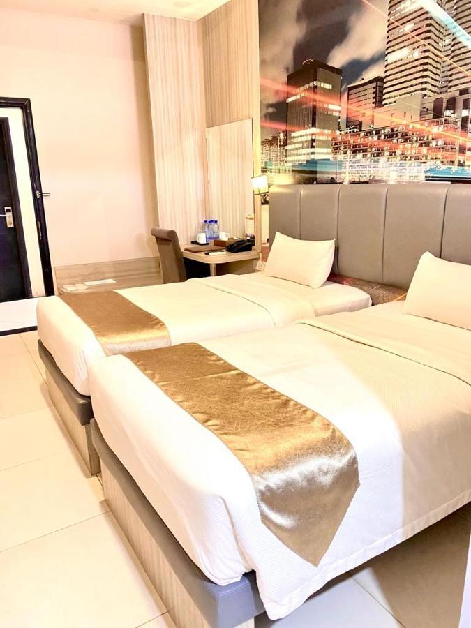 Sagulung Os Hotel Tanjung Uncang מראה חיצוני תמונה