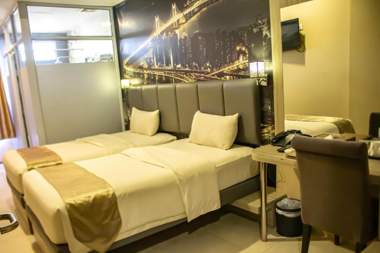 Sagulung Os Hotel Tanjung Uncang מראה חיצוני תמונה